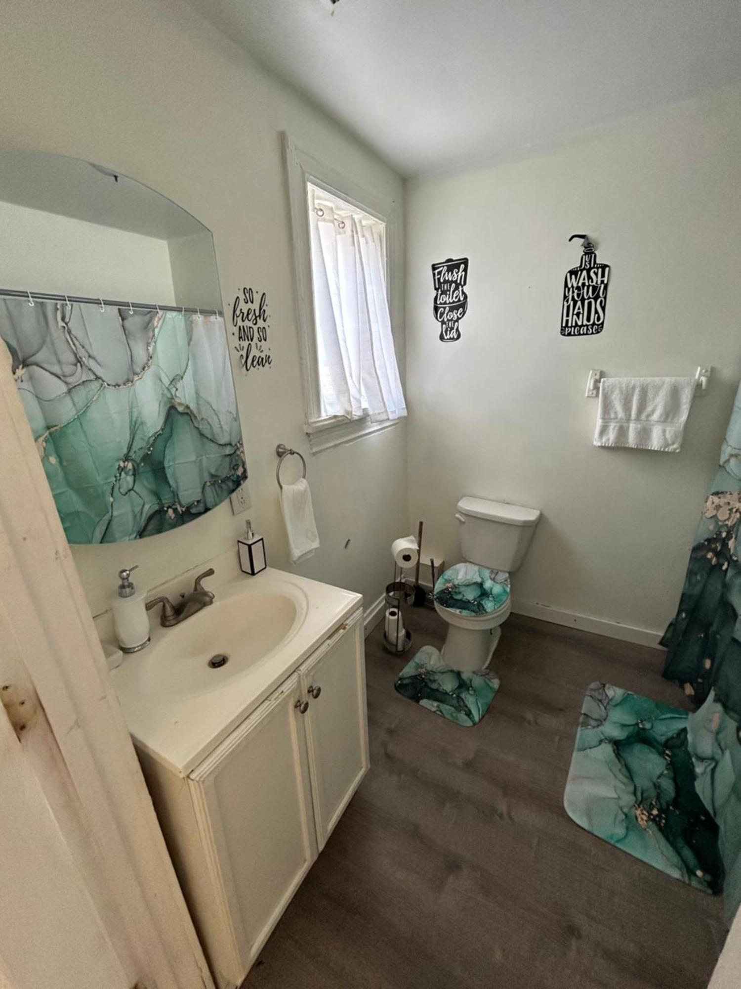 Charming 2 Bedroom Hause Of Vibes Apartment *